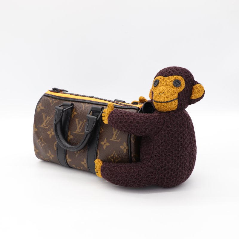 （專櫃 10 萬♥️限量款）Louis Vuitton 路易威登 Monogram 棕色 Keepall  Mini 猴子娃娃 圓筒包 斜挎包 手提包-2