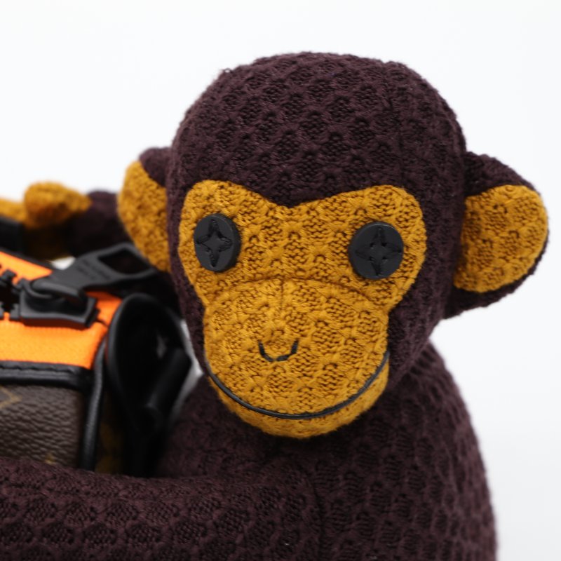 （專櫃 10 萬♥️限量款）Louis Vuitton 路易威登 Monogram 棕色 Keepall  Mini 猴子娃娃 圓筒包 斜挎包 手提包-12