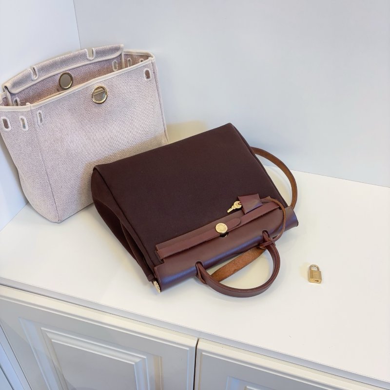 Hermes愛馬仕Herbag31肩背包 稀有棕色皮配金扣-5