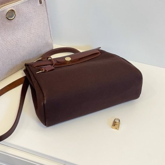 Hermes愛馬仕Herbag31肩背包 稀有棕色皮配金扣-8