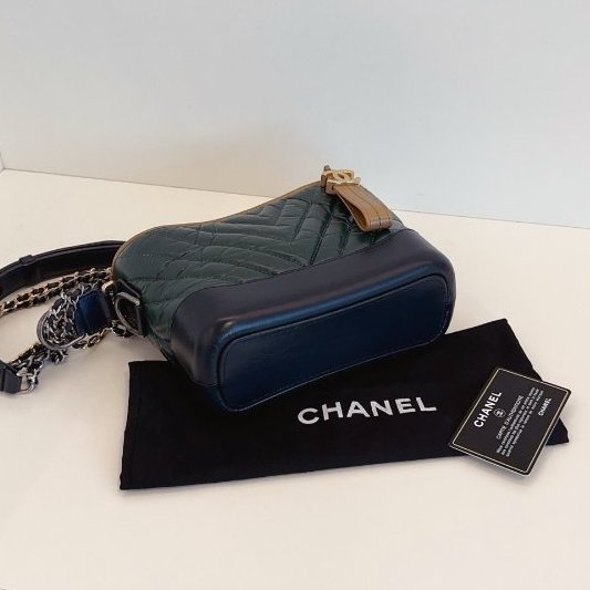 香奈兒/Chanel Gabrielle V紋三色拼色 小號鏈條肩背包-3