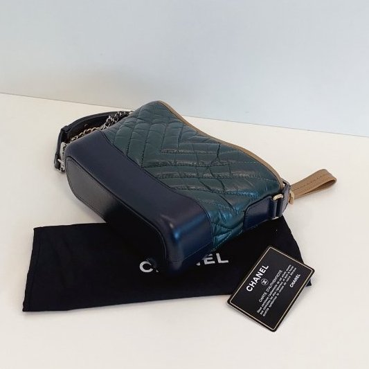 香奈兒/Chanel Gabrielle V紋三色拼色 小號鏈條肩背包-4