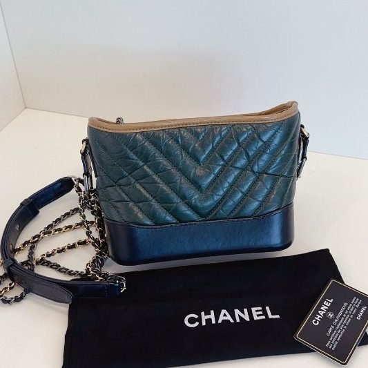 香奈兒/Chanel Gabrielle V紋三色拼色 小號鏈條肩背包-6