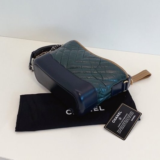 香奈兒/Chanel Gabrielle V紋三色拼色 小號鏈條肩背包-8