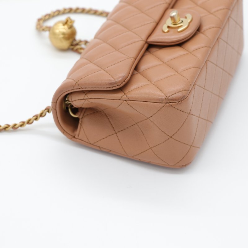全網最低（限時特價♥️金球 CF）Chanel 香奈兒 Classic Flap CF 20cm 金球 CF 奶茶色 牛皮 金釦 鏈條包 斜背包-13