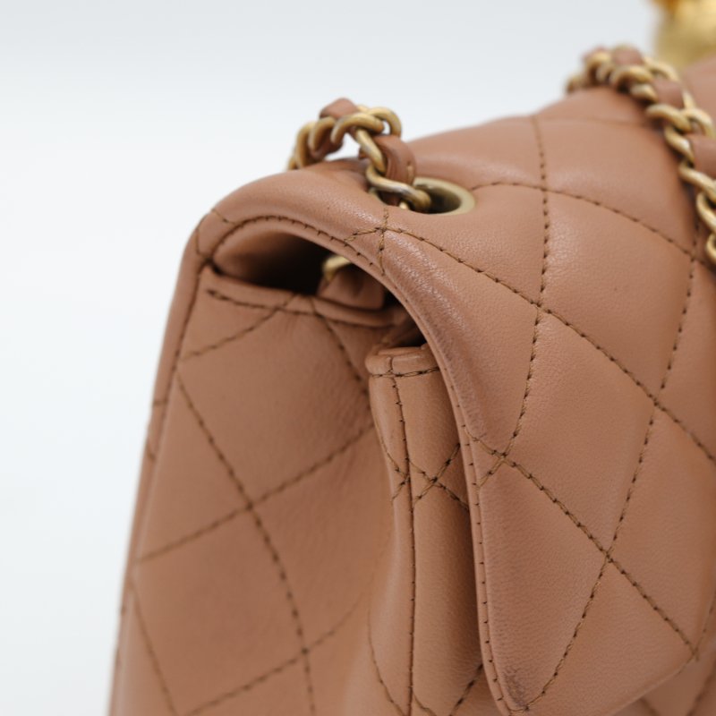 全網最低（限時特價♥️金球 CF）Chanel 香奈兒 Classic Flap CF 20cm 金球 CF 奶茶色 牛皮 金釦 鏈條包 斜背包-16