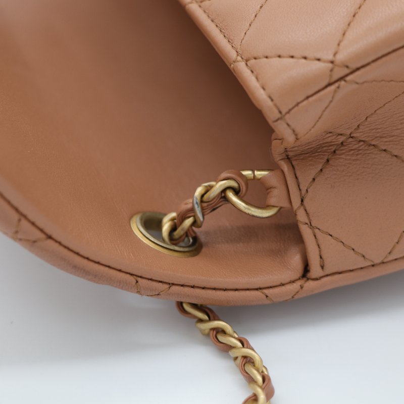 全網最低（限時特價♥️金球 CF）Chanel 香奈兒 Classic Flap CF 20cm 金球 CF 奶茶色 牛皮 金釦 鏈條包 斜背包-22