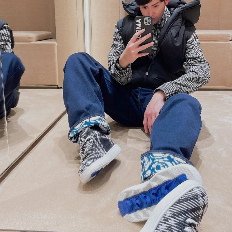 💎Han's house精品服飾💎BURBERRY 格紋鞋 原價23000-3