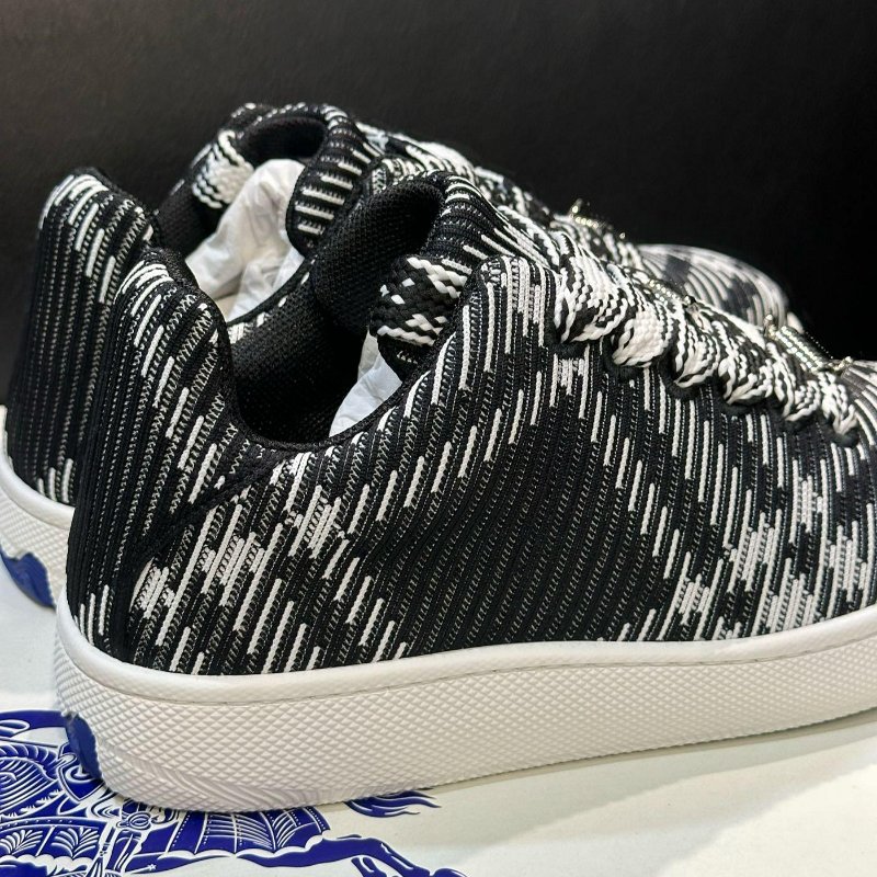 💎Han's house精品服飾💎BURBERRY 格紋鞋 原價23000-7