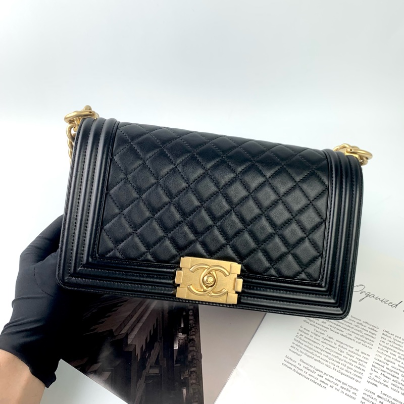Chanel boy25牛皮黑金-1