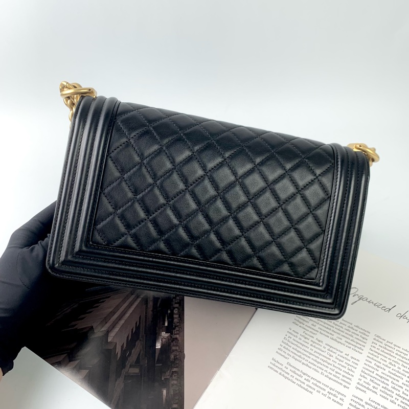 Chanel boy25牛皮黑金-3