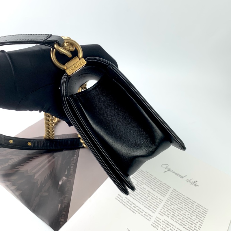 Chanel boy25牛皮黑金-5