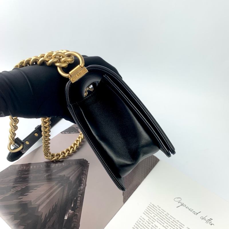 Chanel boy25牛皮黑金-7