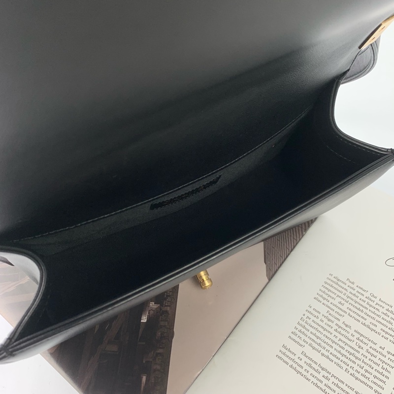 Chanel boy25牛皮黑金-10