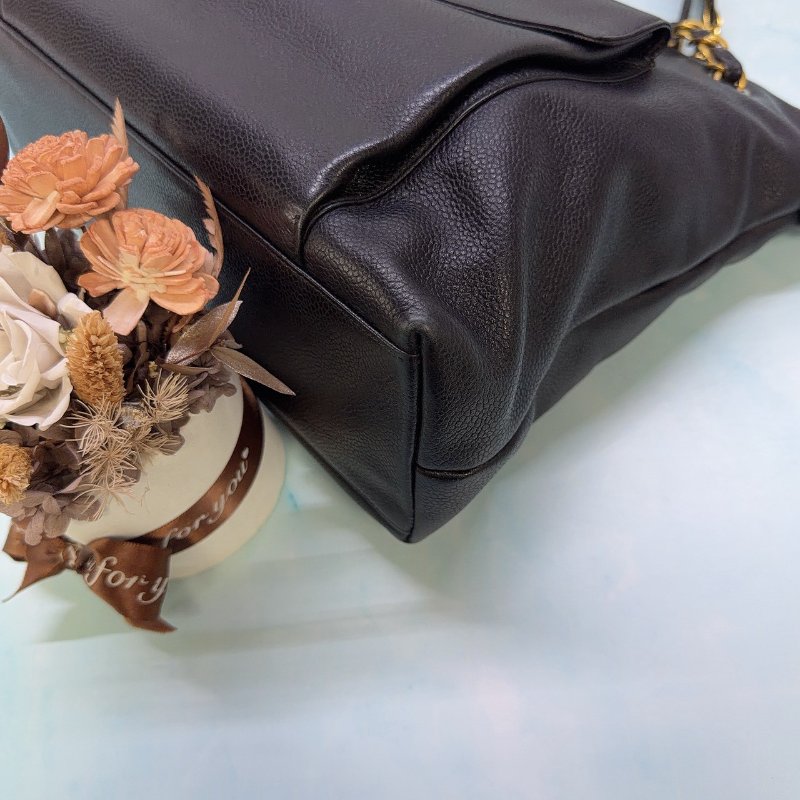 CHANEL Vintage黑金荔枝金球肩背包-8