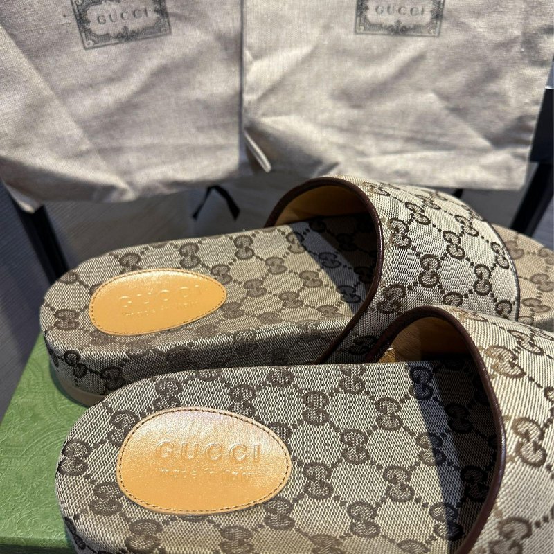 💎Han's house精品服飾💎 GUCCI 古馳 滿版GG 拖鞋 義大利製 現貨 UK 9 10-3