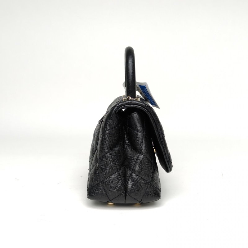 CHANEL CocoHandleMini19黑色荔枝牛皮30開金扣肩背包-3
