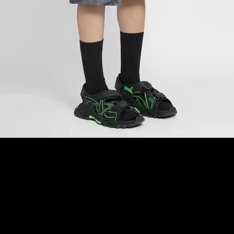 💎Han's house精品服飾💎balenciaga 巴黎世家 老爹 拖鞋 涼鞋 義大利製 現貨42-1