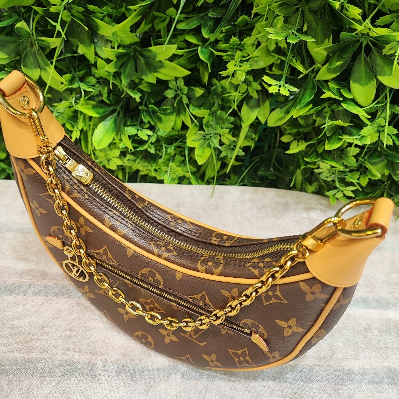 Louis Vuitton Loop-4