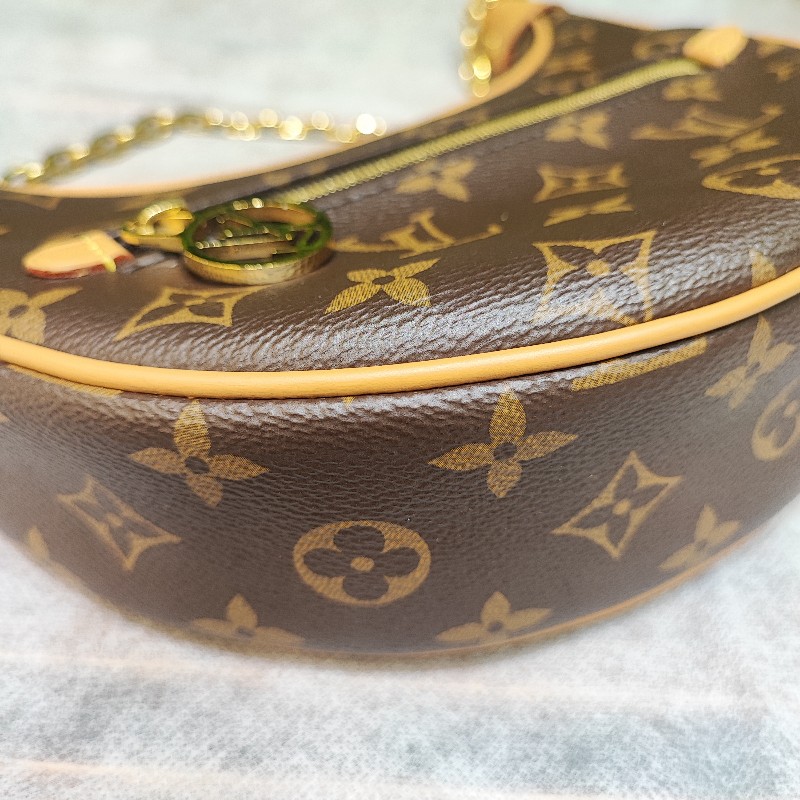 Louis Vuitton Loop-5