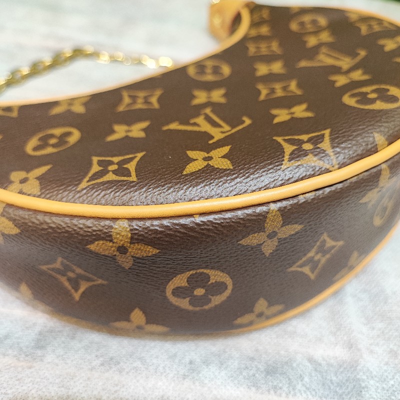 Louis Vuitton Loop-7