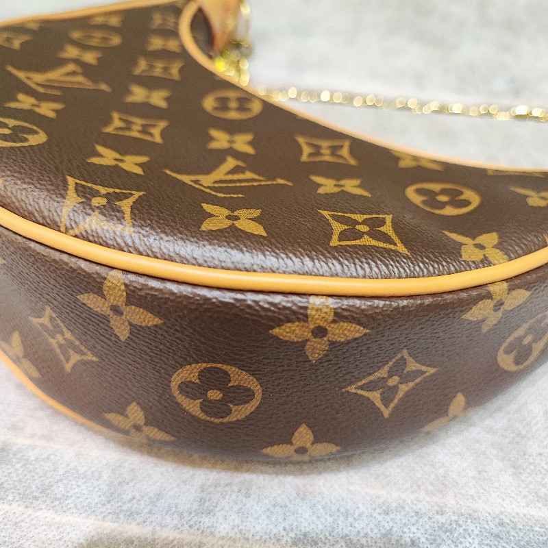Louis Vuitton Loop-8