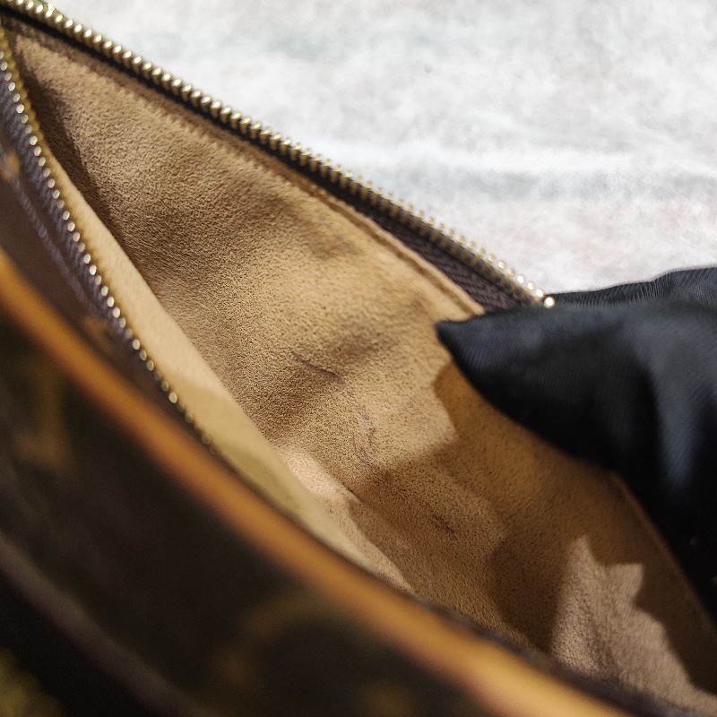 Louis Vuitton Loop-16