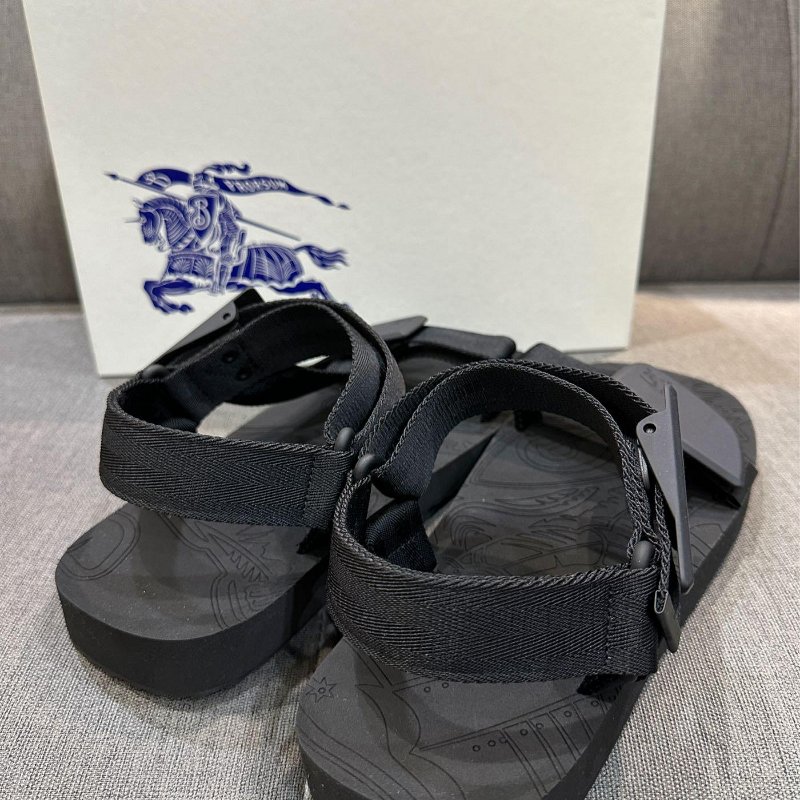 💎Han's house精品服飾💎burberry trek 戰馬 拖鞋 義大利製 現貨 43-1