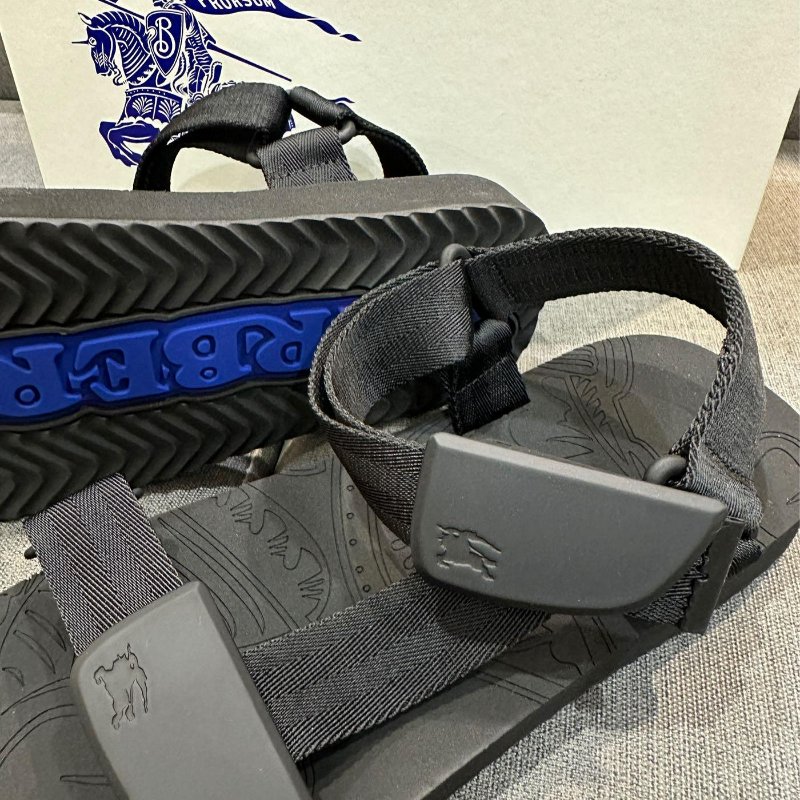 💎Han's house精品服飾💎burberry trek 戰馬 拖鞋 義大利製 現貨 43-3