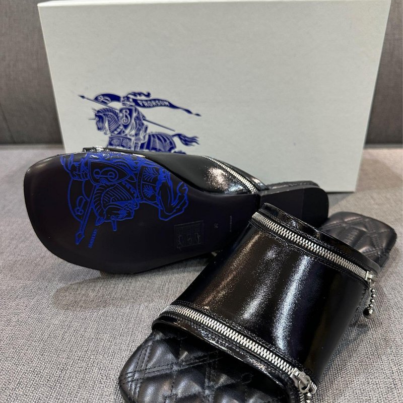 💎Han's house精品服飾💎burberry 小牛皮 拖鞋  現貨 24-6