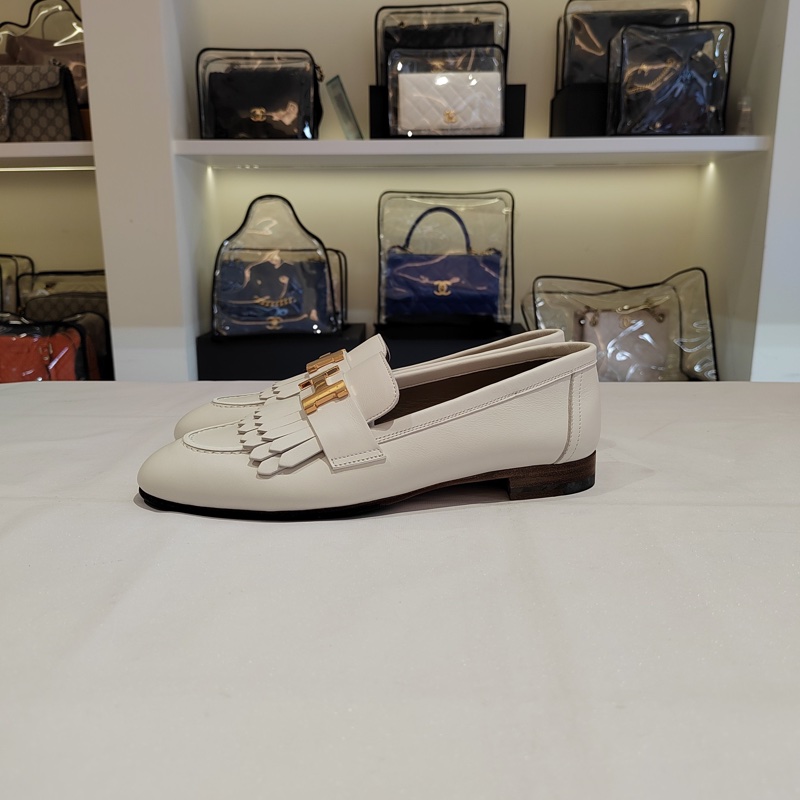 閒置新愛馬仕HERMES 康康扣白流蘇法式復古樂福鞋-1