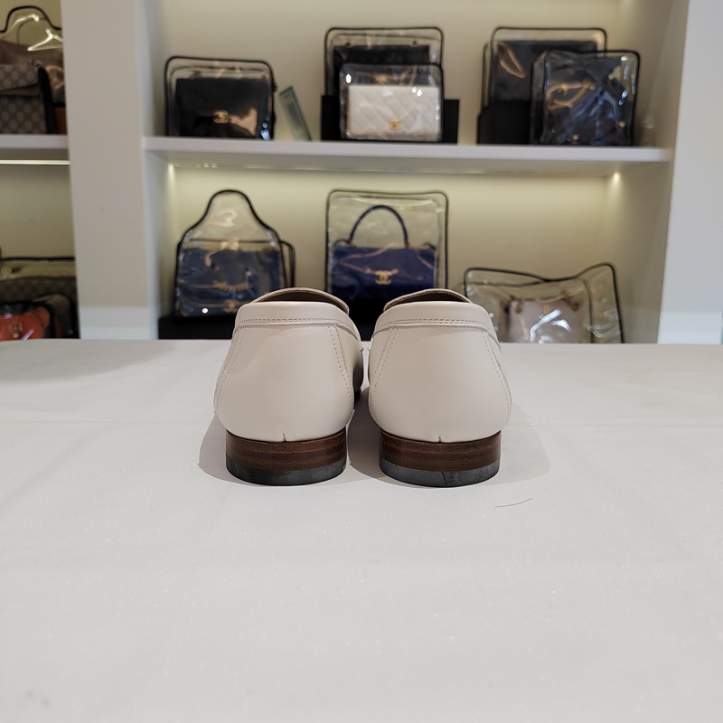 閒置新愛馬仕HERMES 康康扣白流蘇法式復古樂福鞋-4