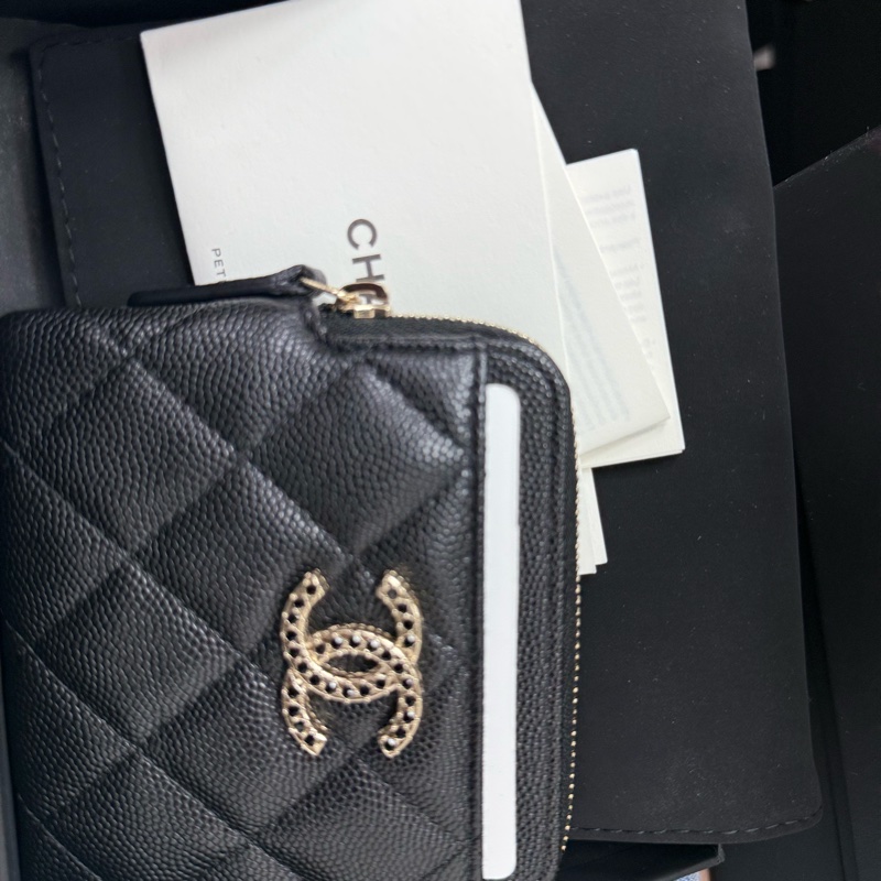 Chanel 黑鑽Logo吐司零錢包-0