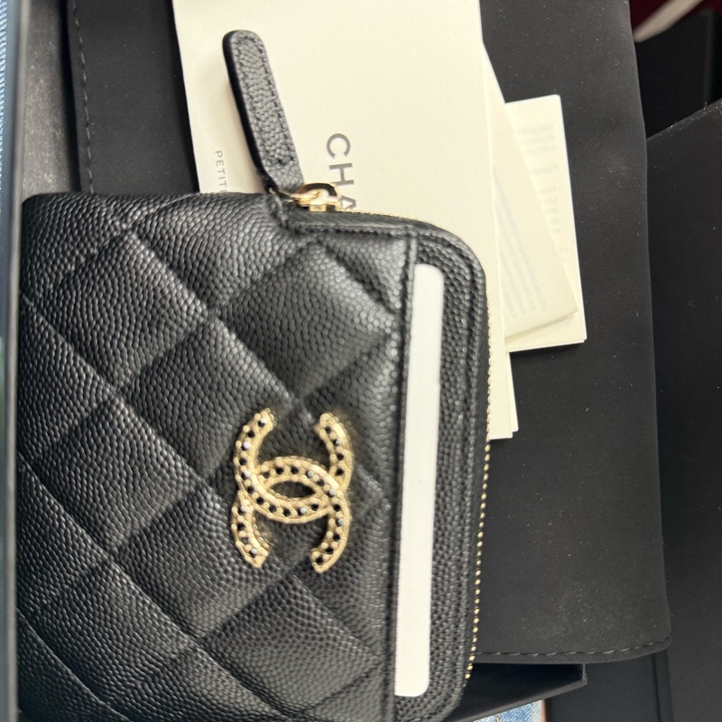 Chanel 黑鑽Logo吐司零錢包-1