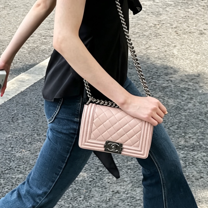 CHANEL香奈兒銀扣菱格紋牛皮中號LEBOY單肩斜挎包🌸香奈兒藕粉色-6
