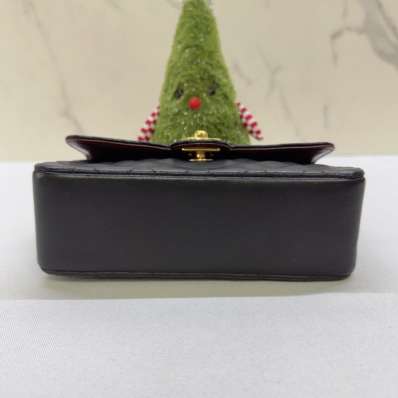 CHANEL vintage迷你圓扣菱格方胖鏈帶包-7