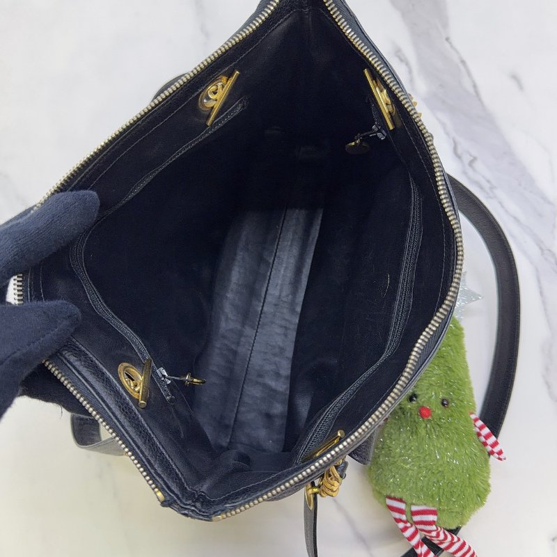 CHANEL Vintage黑金荔枝皮肩背包-4