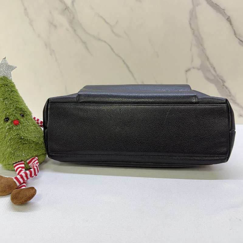 CHANEL Vintage黑金荔枝皮肩背包-6