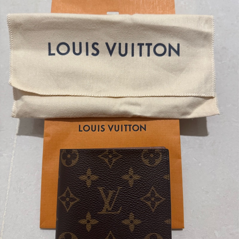 全新～全新～Louis Vuitton (路易威登)Marco  M62288錢包-0