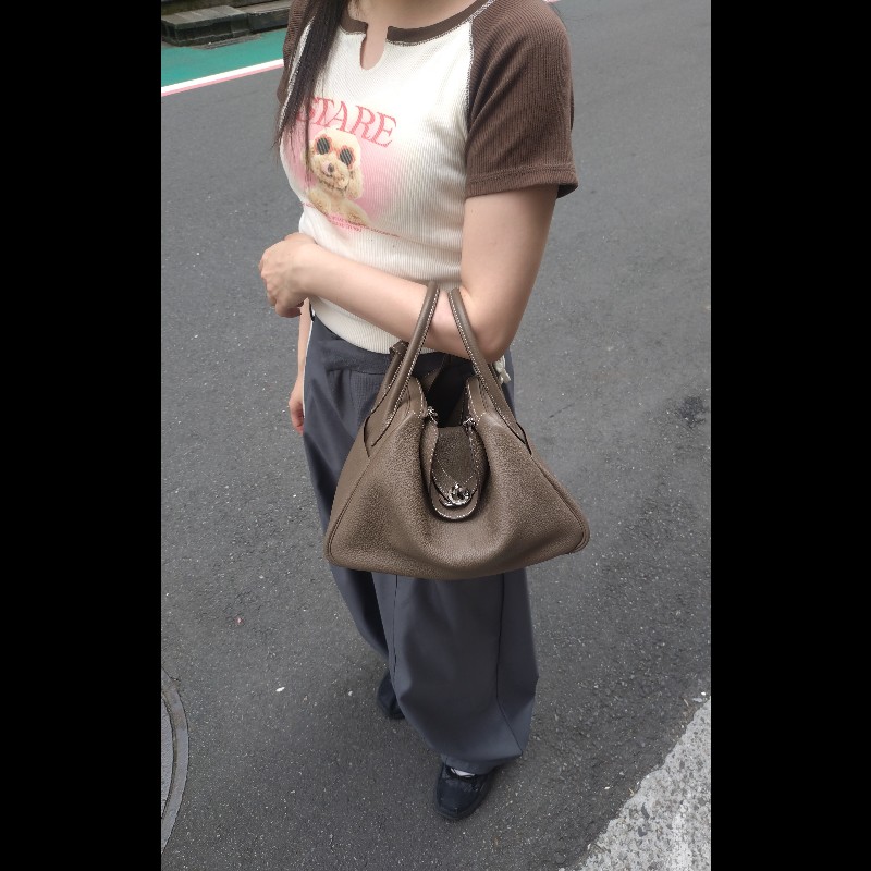 Hermes 銀釦象灰皮革Lindy 30-4