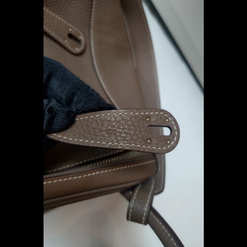 Hermes 銀釦象灰皮革Lindy 30-13