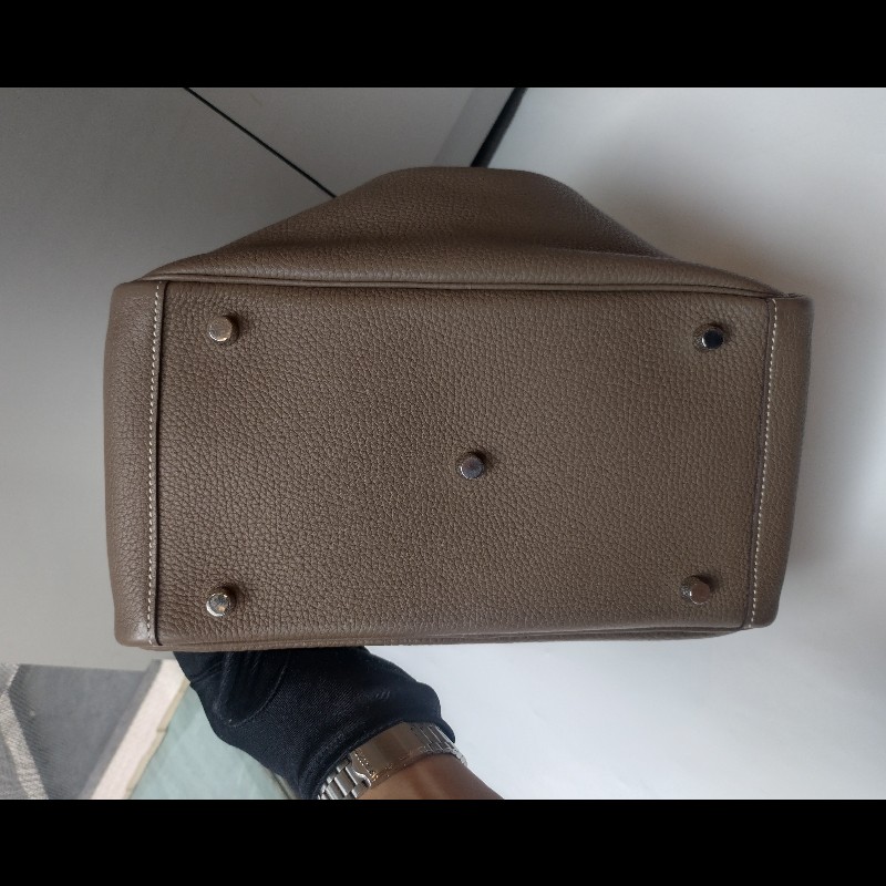 Hermes 銀釦象灰皮革Lindy 30-17