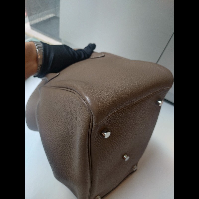 Hermes 銀釦象灰皮革Lindy 30-18