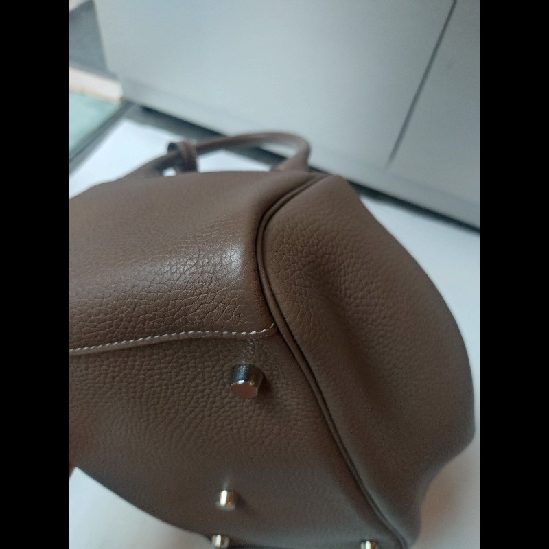 Hermes 銀釦象灰皮革Lindy 30-19