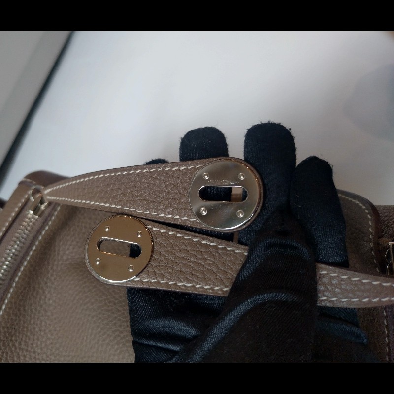 Hermes 銀釦象灰皮革Lindy 30-39
