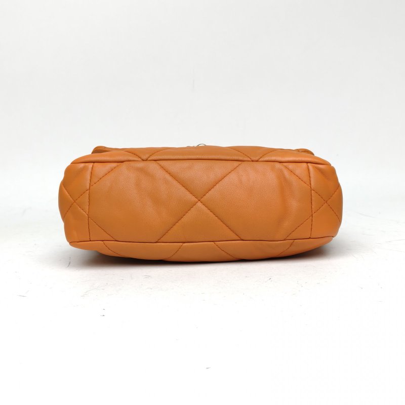 CHANEL 19BAG口蓋包小號橘色羊皮晶片開金銀扣肩背包-4