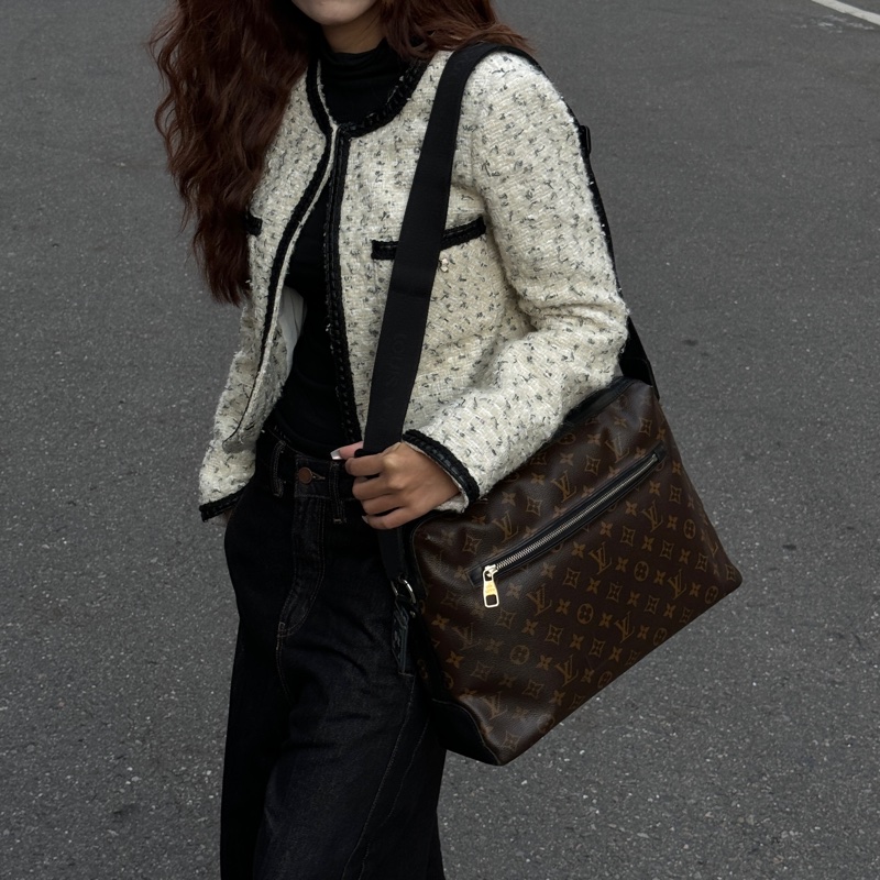 【超級新！】 LV Monogram 經典老花 郵差包 （專櫃106,000）-4