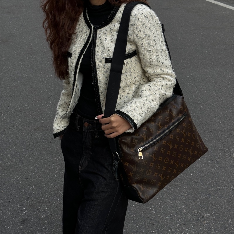 【超級新！】 LV Monogram 經典老花 郵差包 （專櫃106,000）-6