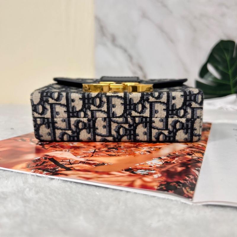 Christian Dior mini Box 藍原花蒙田 30 肩背包-13