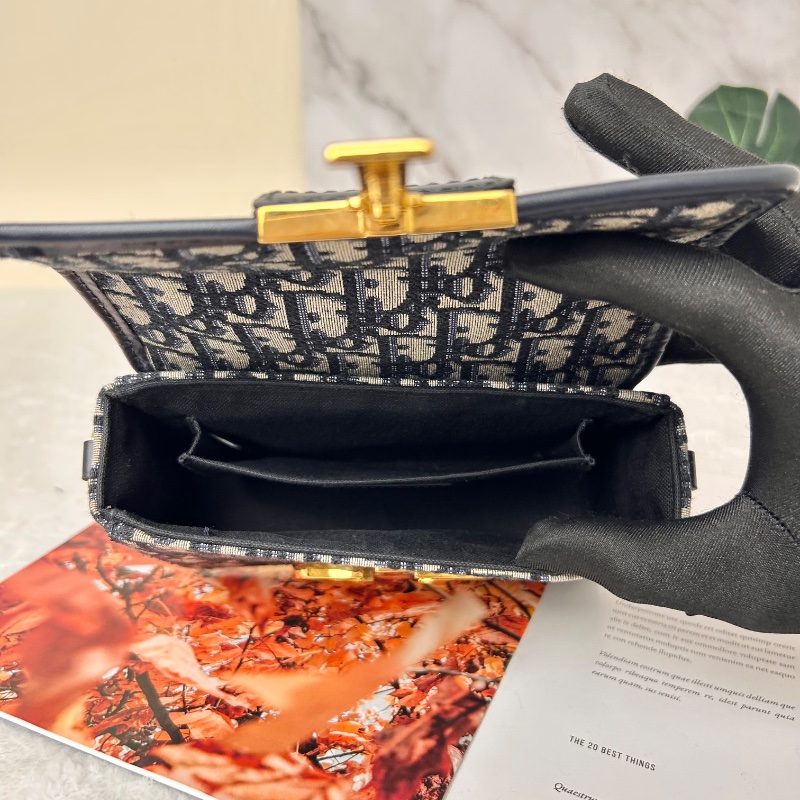 Christian Dior mini Box 藍原花蒙田 30 肩背包-23